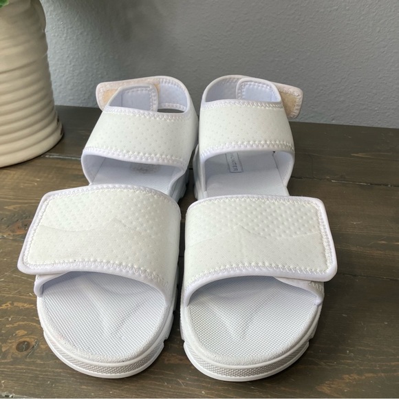Hunter Sandals Size 10 White casual Outdoor Summer - Picture 3 of 9
